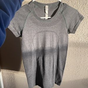 Grey lululemon shirt
